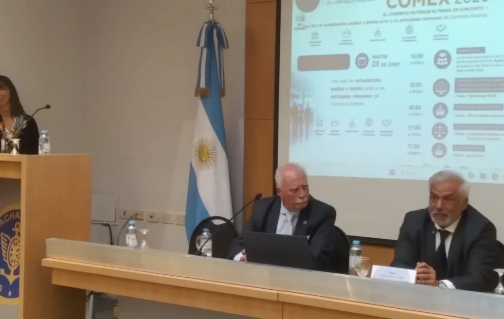 Aduana impulsa cambios en el régimen courier y digitalización de trámites