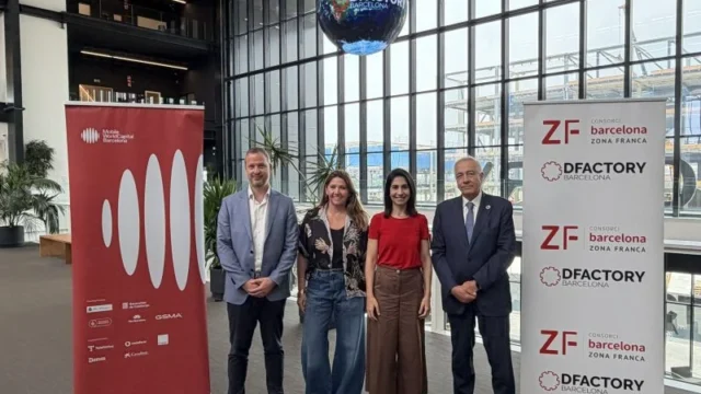 Barcelona impulsa la logística 4.0 con alianza entre CZFB y Mobile World Capital