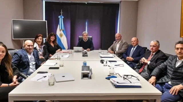 Caputo define plazos de Ganancias mientras impulsa la nueva Ley de Inocencia Fiscal