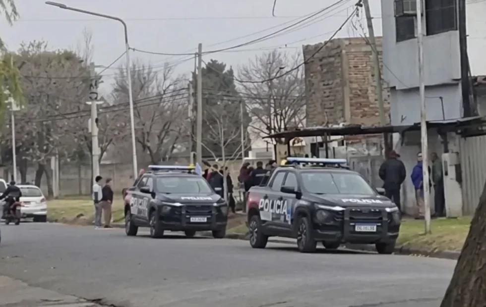 San Lorenzo: un trabajador murió al caer desde el techo de su vivienda