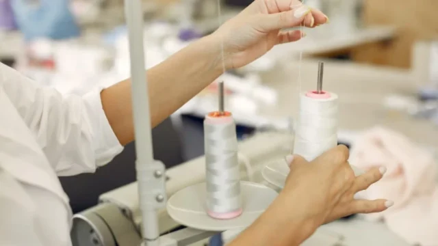 Cerró una textil que fabricaba para Adidas y despidió a 120 trabajadores