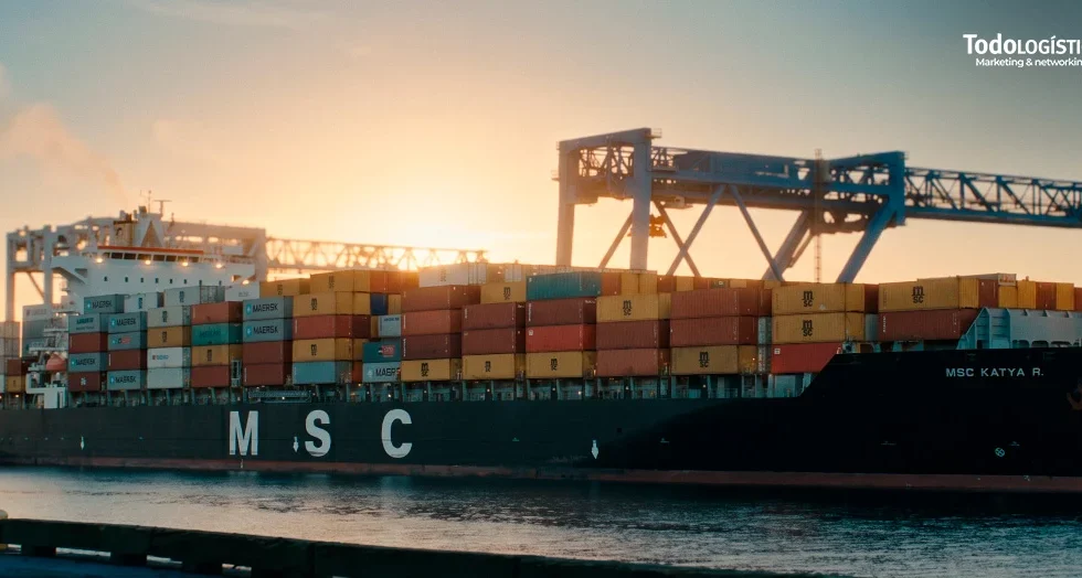 MSC retoma de forma limitada los tránsitos por el Canal de Suez
