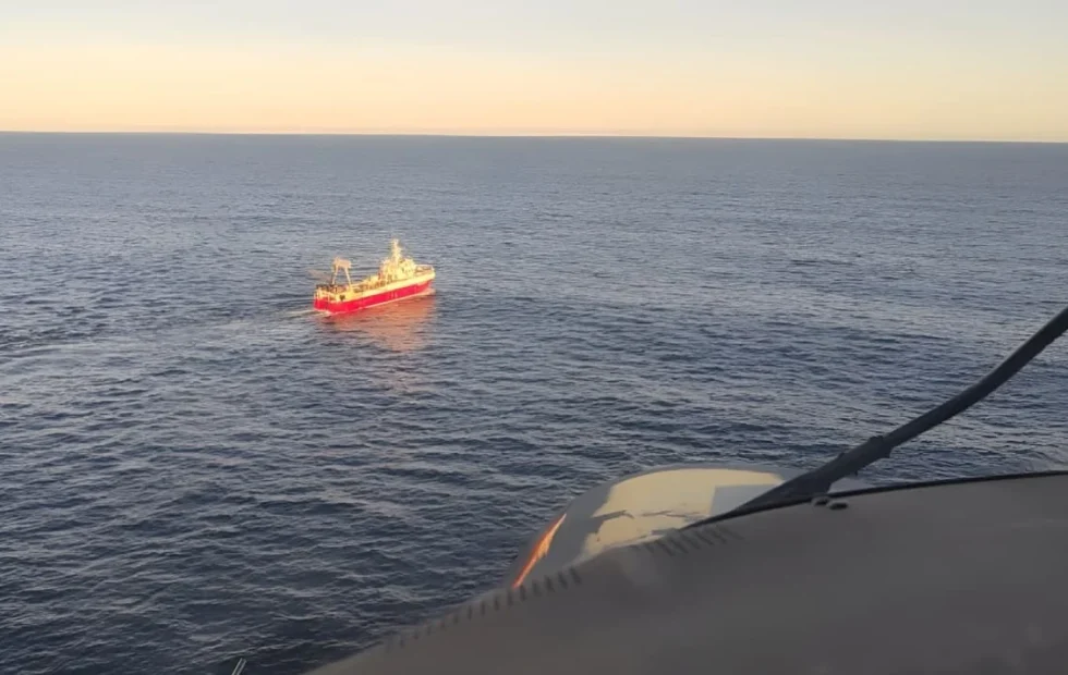 Prefectura aeroevacuó a un tripulante del pesquero Magdalena frente a Chubut