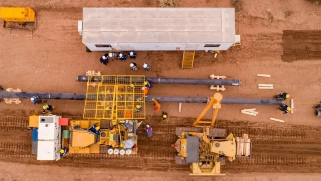 Argentina y Emiratos negocian un acuerdo impulsado por el proyecto de GNL