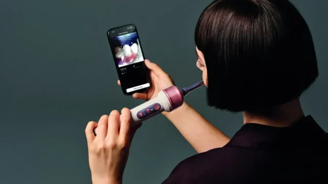 Dyson lanzó un cepillo con cámara e inteligencia artificial por US$ 500
