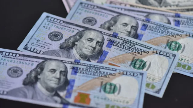 La Fed elevó la tasa y golpeó a las Bolsas, aunque Argentina resistió