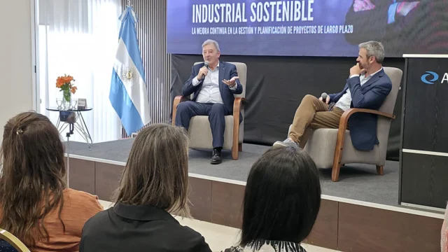 Daniel Herrero llevó innovación y mejora continua a empresarios de Villa María
