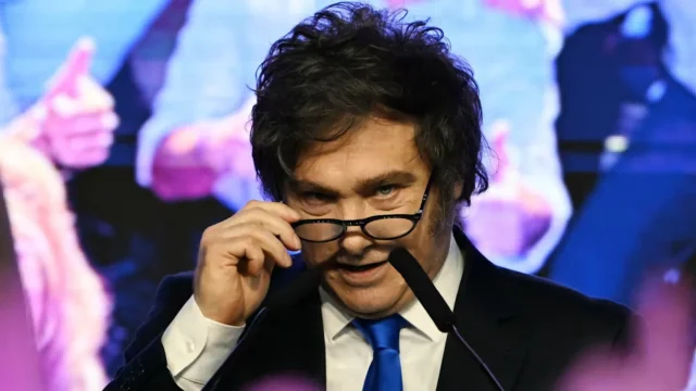 Petróleo e inteligencia artificial sacuden los mercados y complican a la Argentina